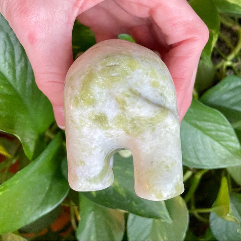 🐘Majestic Hand Carved Jade Elephant🐘 ~Over 1 lb! - Picture 6 of 15